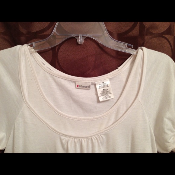 SOLD!!!White top - Picture 2 of 5