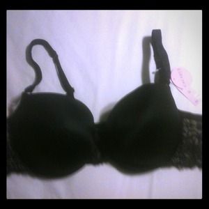 *TRADE to tigsy* 44c Black Bra