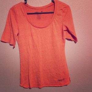 Billabong, cute crop top.