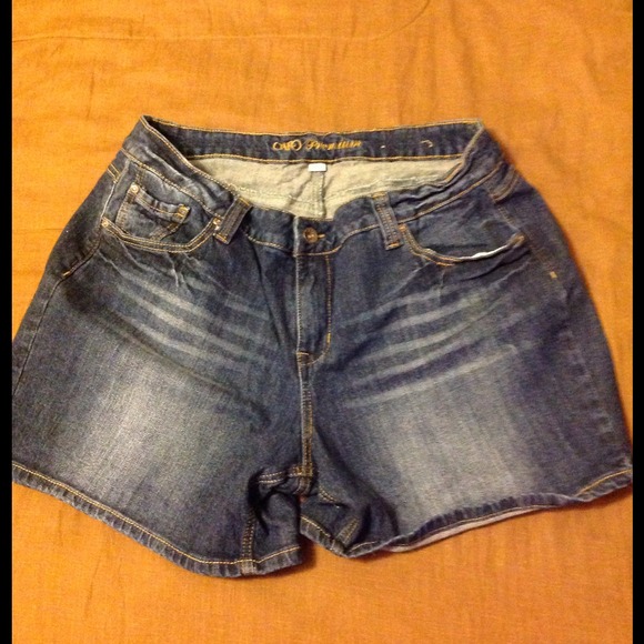 NWOT. Cato Fashion jean shorts.