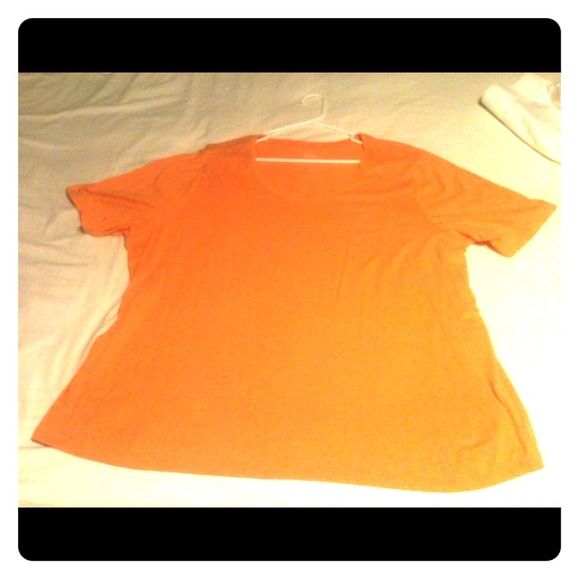 ~TRADED~ Orange comfy 3X shirt