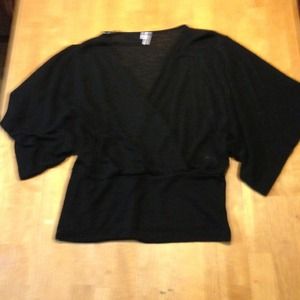Black large sleeved sweater