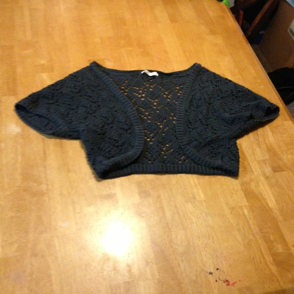 Grey lil cover sweater.