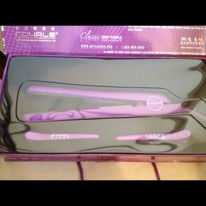 *BUNDLE* Flat Iron & Makeup Brushes