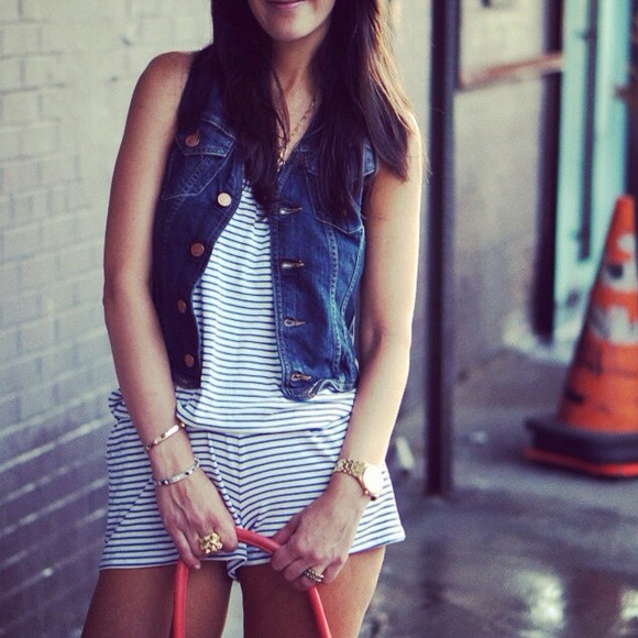 SOLD Denim vest Levi's