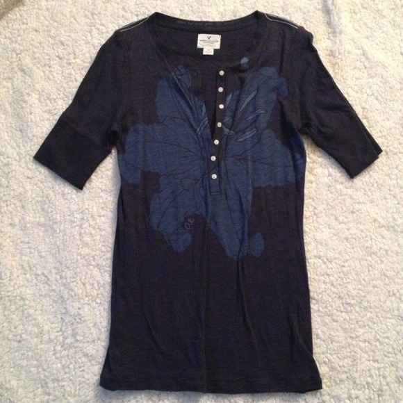 American Eagle shirt