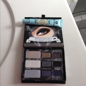 📛Bundled📛TF smokey eye and shadow insur and Mac