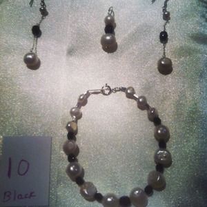 White and black set of (3) new