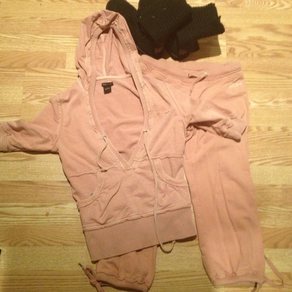 ✂REDUCED PRICE👖✂BCBG MAXAZRIA SUIT  SHORT PANTS - Picture 2 of 4