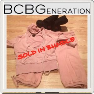 ✂REDUCED PRICE👖✂BCBG MAXAZRIA SUIT  SHORT PANTS