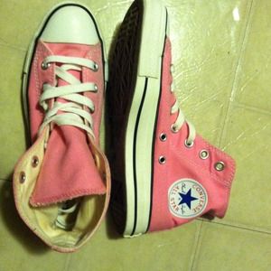 Converse pink hi tops. Women's 7