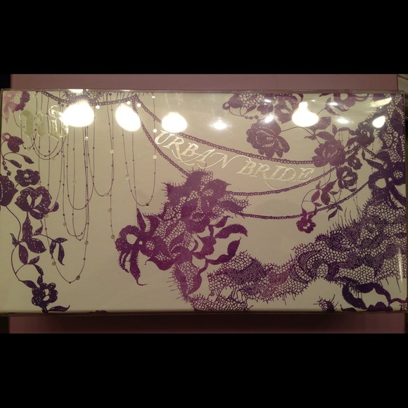 🎀Brand New Urban Decay Urban Bride makeup kit💍💋