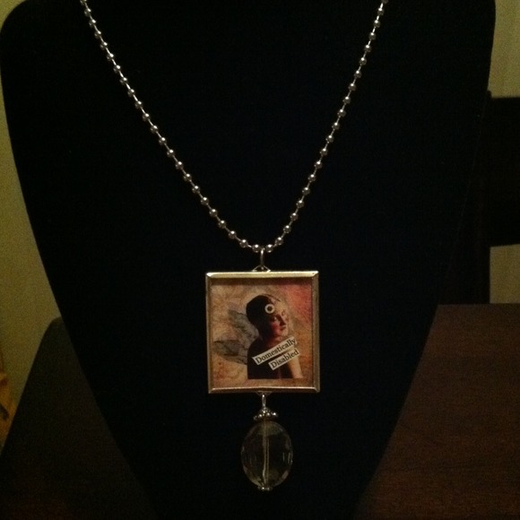Necklace💥Reduced💥 - Picture 2 of 3