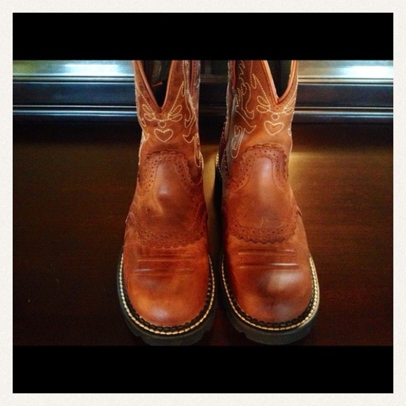 Hold until Friday 5/1 Fatbaby boots