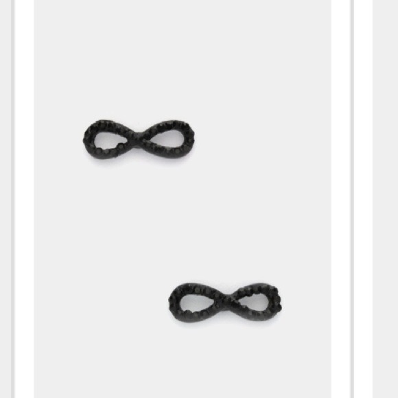 Jewelry - 🔴SOLD🔵Black crystal infinity stud earrings