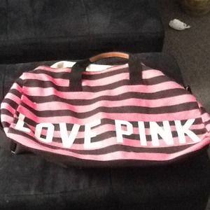 Pink duffle bag - Traded 👌