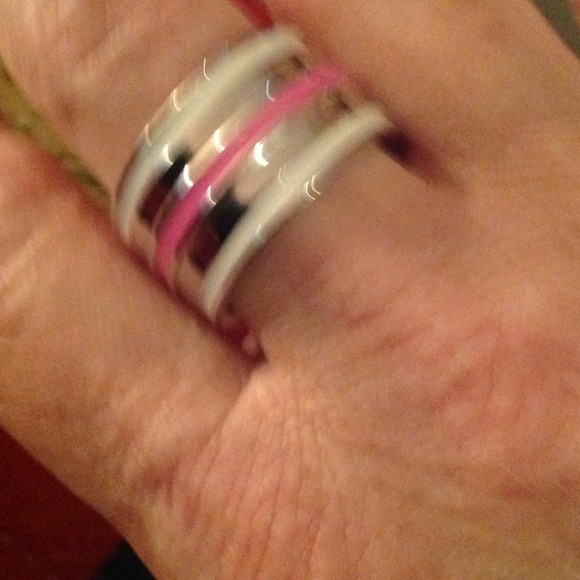 Ring - Picture 2 of 2