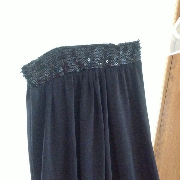 KEEPING Arden B Sequin Shoulder Double V-Neck - Picture 4 of 4