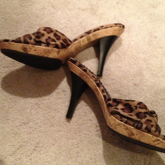Leopard Heels (never worn) - Picture 3 of 4