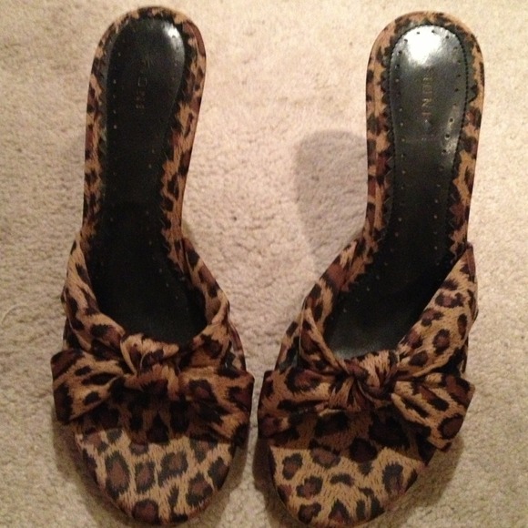 Leopard Heels (never worn) - Picture 4 of 4