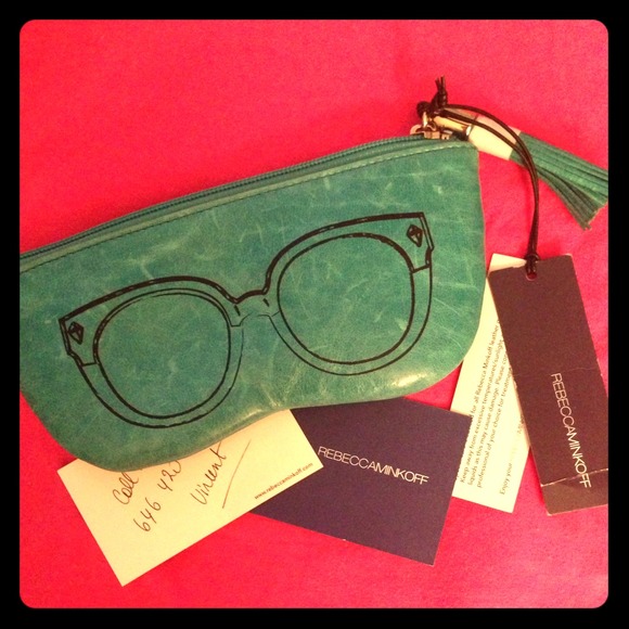 ❌🚫SOLD🚫❌Rebecca Minkoff sunglass pouch NWT