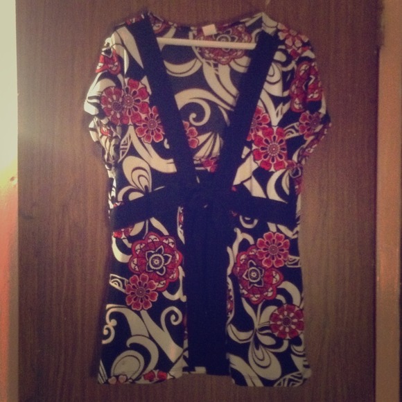 3 tops BUNDLE for nalasmommy