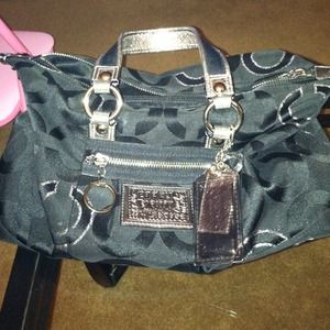 Black coach poppy purse shoulder bag