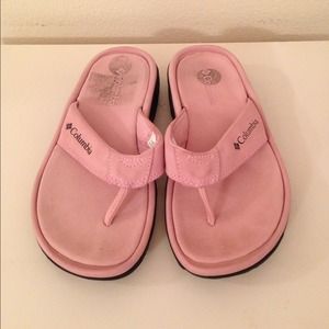 SOLD IN BUNDLEColumbia heavy duty suede flip flops
