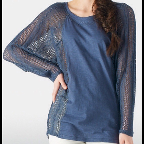 Monoreno blue shirt