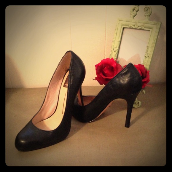 🔴SOLD🔴Dolce Vita black leather classic pumps