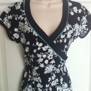 Ann Taylor loft size M wrap with back tie