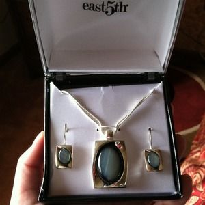 Beautiful necklace with matching earrings