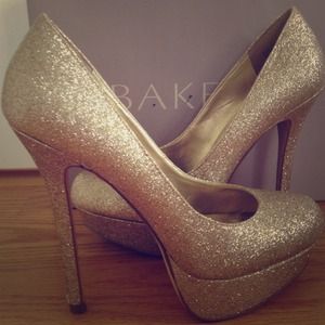 Bakers Melina Glitter Pump