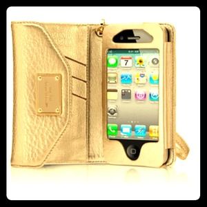 ✨MICHAEL Michael Kors iPhone Wristlet✨