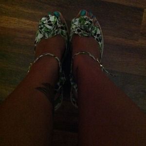 Green & Khaki floral wedge on