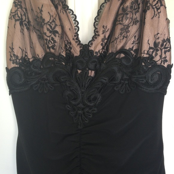 Scott McClintock evening gown size 6 but fits 2-6 - Picture 3 of 4