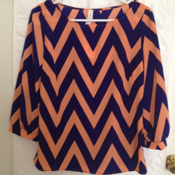 🔴SOLD🔴Gorgeous Blue and Orange Chevron Blouse - Picture 1 of 4