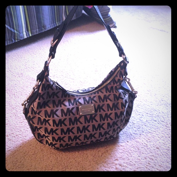 Michael Kors Classic purse