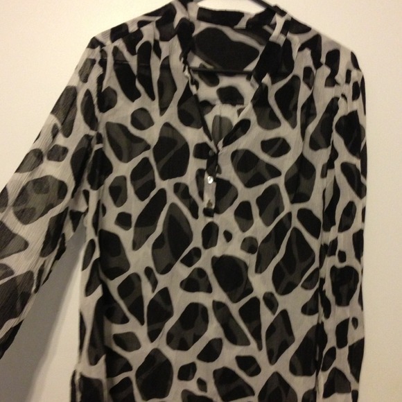 🌀SOLD🌀Black and white sheer top