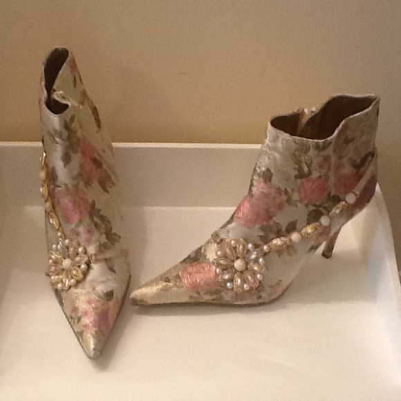 RESERVED for vavatBakers Tapestry Stiletto Booties
