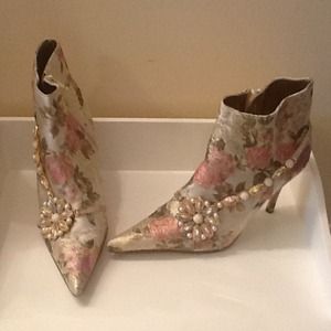 RESERVED for vavatBakers Tapestry Stiletto Booties