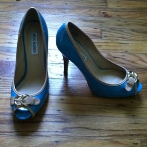 Steve Madden turquoise heels