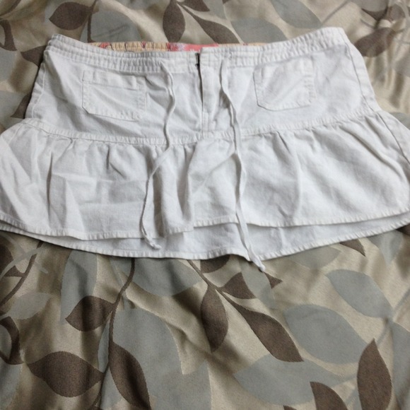 White hollister skirt