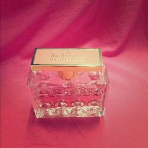 Micheal Kors  Very Hollywood