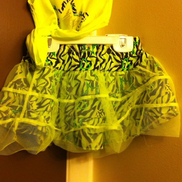 Outfit - Picture 3 of 3