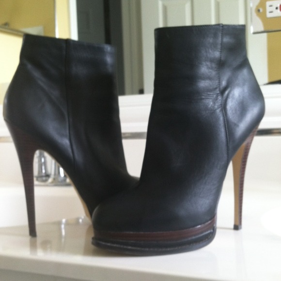 SEXY Aldo Boots