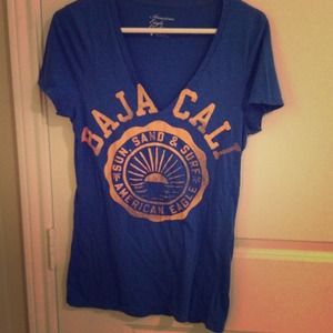 American Eagle V neck top