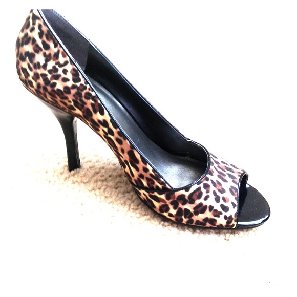 Leopard shoes very sexy brand new.