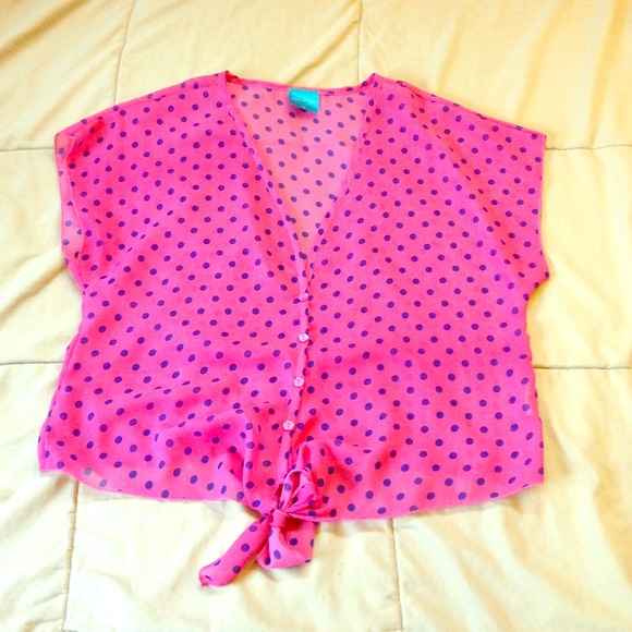🚫RESERVED!🚫Pink tie top