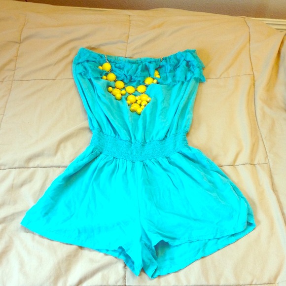 ✨SOLD in Bundle!✨Teal romper